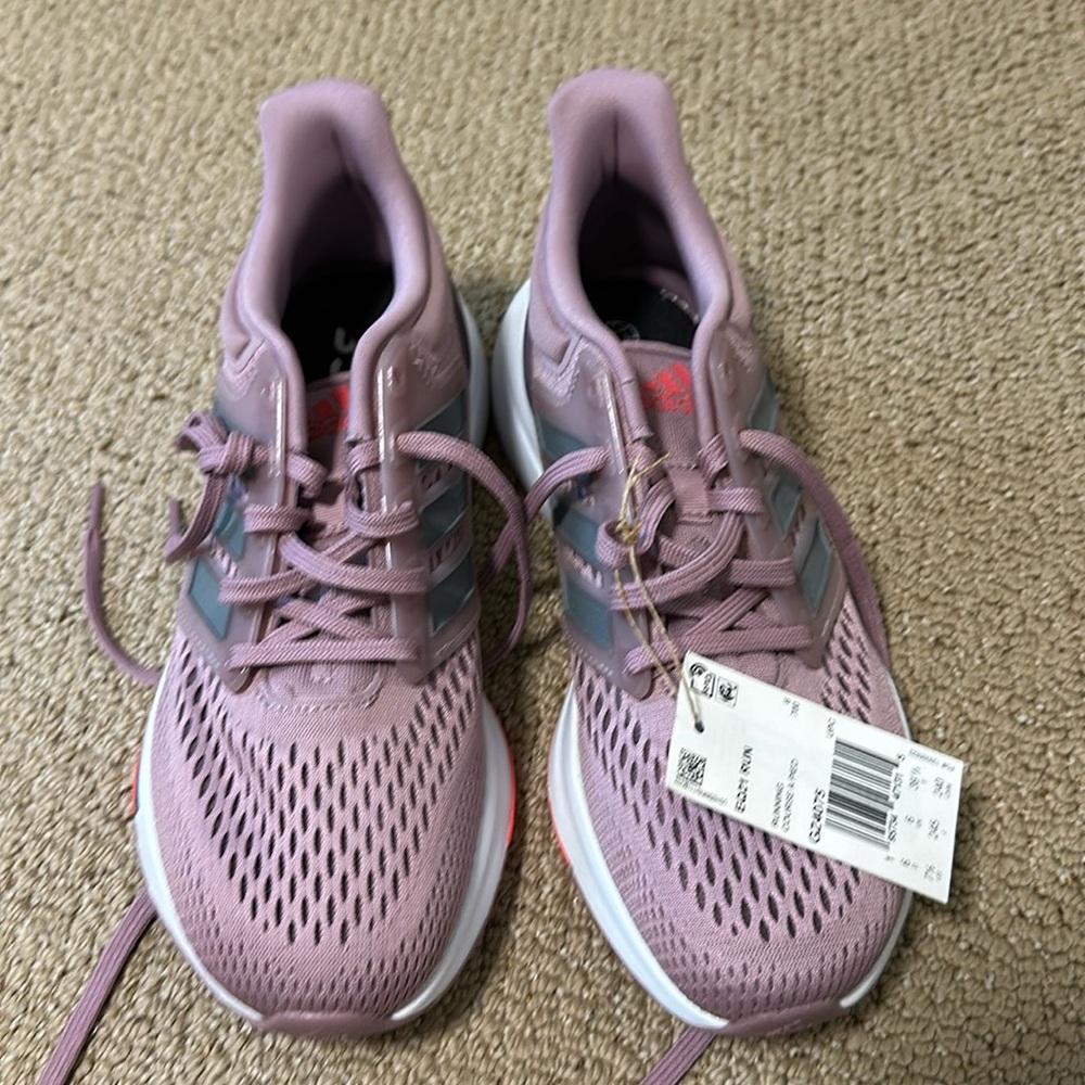 Adidas Size 7.5 Womens